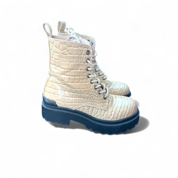 Urban Outfitters Beige Croc Embossed Combat Boots Size 6M EU 37 With Chunky Blac - Picture 2 of 7